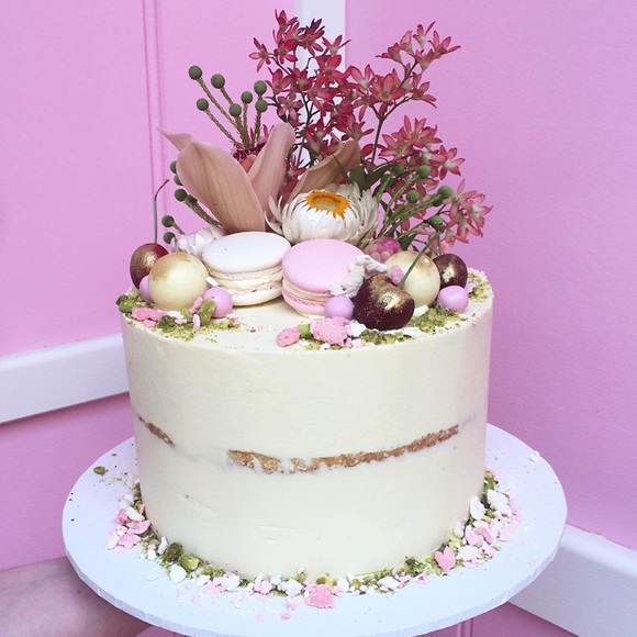 Meet your Posher, Nicole - Picture 1 of 1